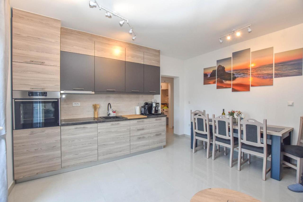 Apartment Martin Biograd Na Moru Esterno foto